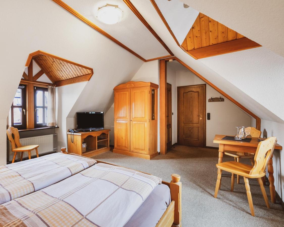 Fremden- Und Monteurzimmer "Zum Ochsen" Flieden Eksteriør billede