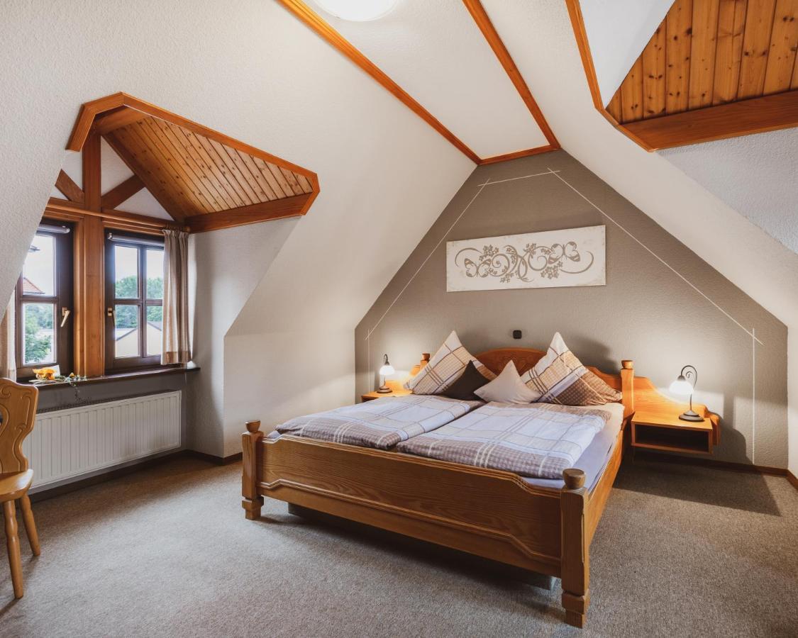 Fremden- Und Monteurzimmer "Zum Ochsen" Flieden Eksteriør billede
